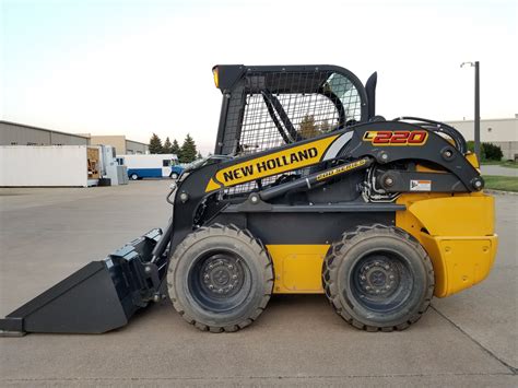 what is the weight on techusia 220 skid steer|new holland skid steer specs.